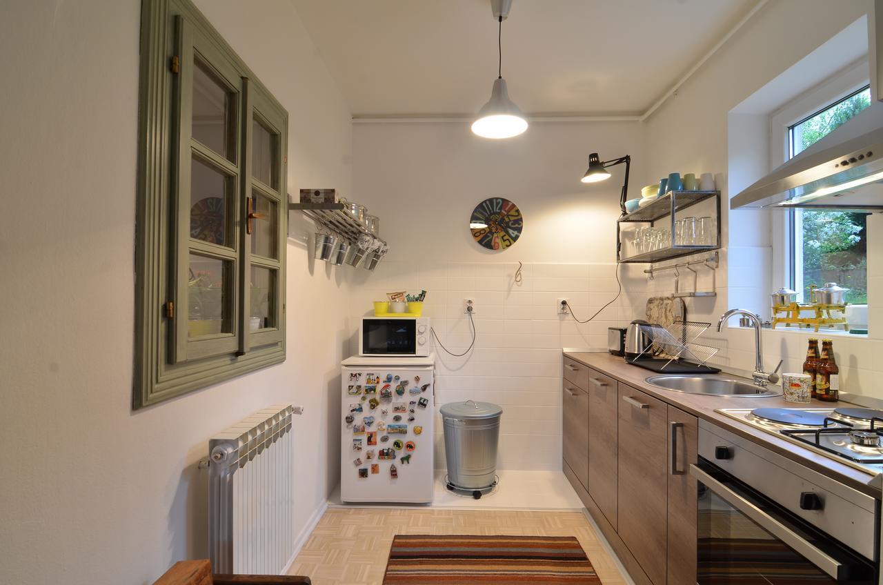 Embassy Of Industry + Free Parking Apartment Sarajevo Ngoại thất bức ảnh