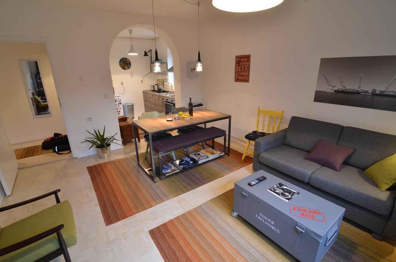 Embassy Of Industry + Free Parking Apartment Sarajevo Ngoại thất bức ảnh